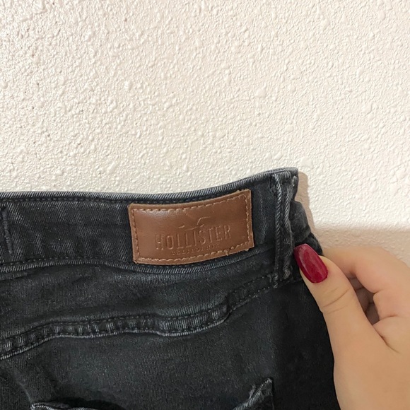 Black High Rise Skinny jeans - Picture 5 of 5